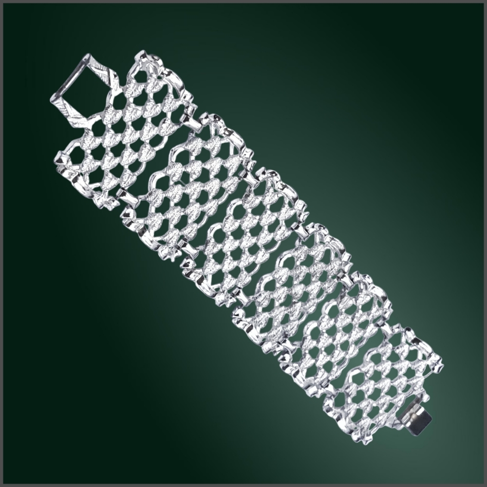 Wide Silver Tone Mesh Link Bracelet | Lattice Design | 7.5”
